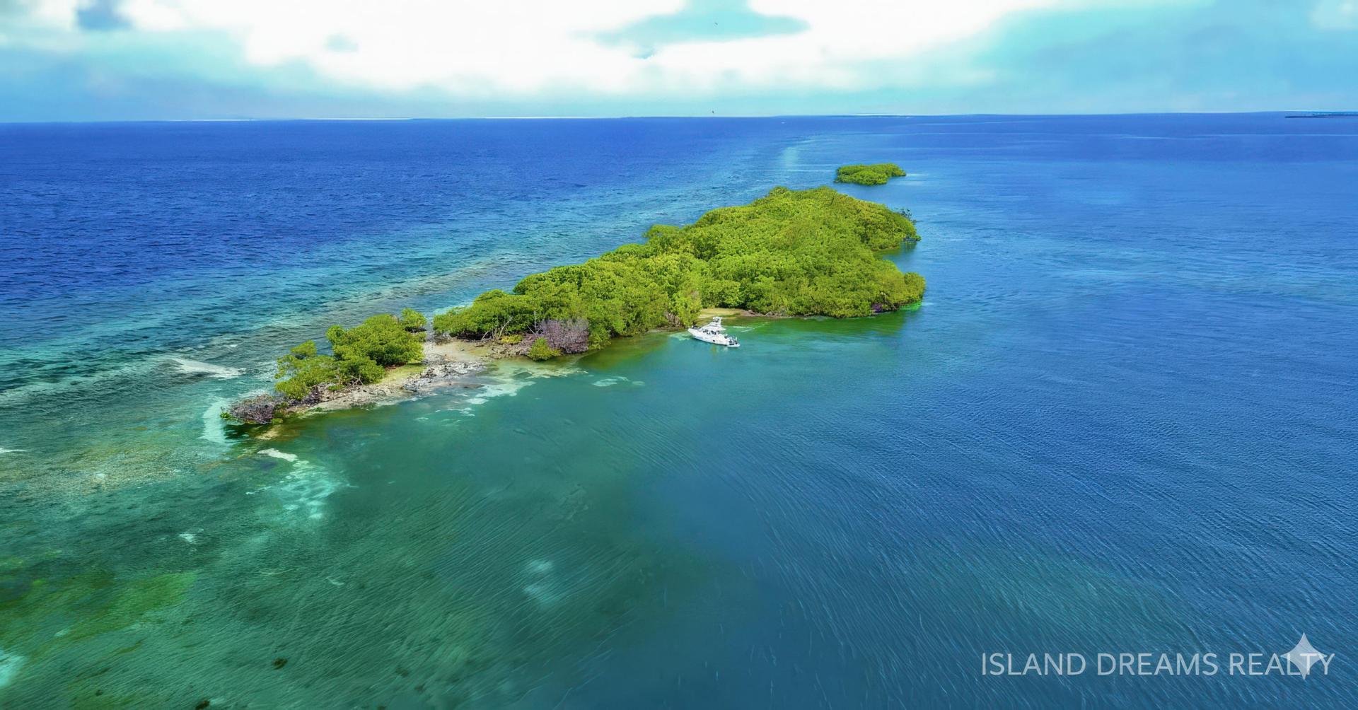 Pelican Caye – Private island in Belize, Central America